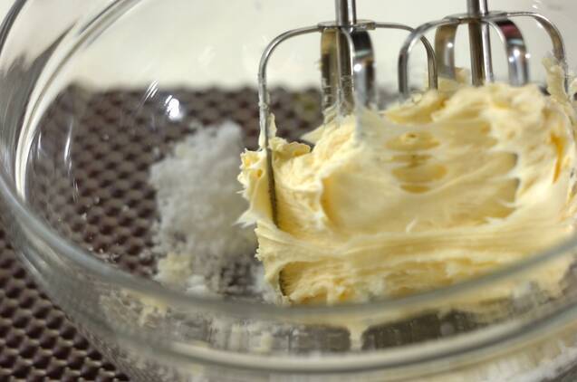 イチゴのチーズケーキの作り方の手順2