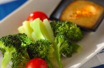 ブロッコリーの七味みそディップ