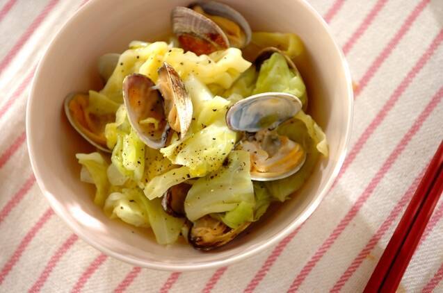 アサリと春キャベツの酒蒸し