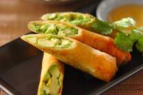 アボカドのエスニック春巻き