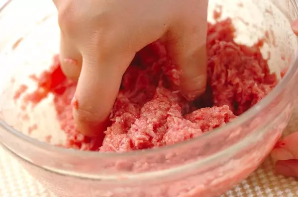 しっとりやわらかシューマイ 旨味たっぷり by金丸 利恵さんの作り方1