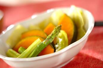 蒸し野菜のネギダレ