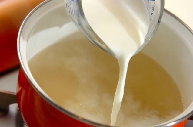 白だしで簡単！ミルクタンメンの作り方の手順3