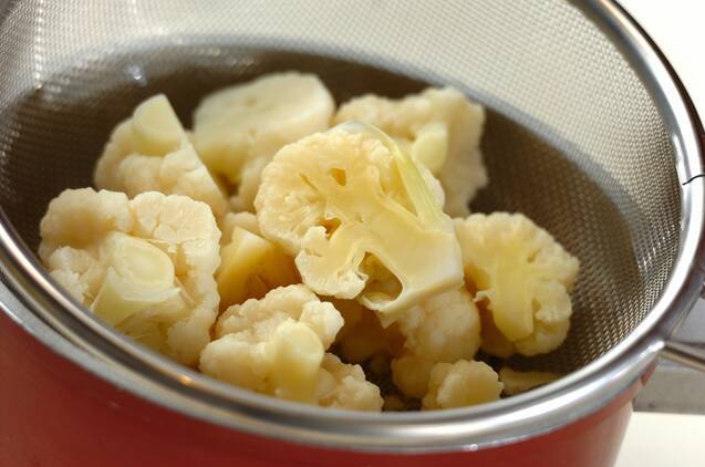 プロが教える 時短レシピ カリフラワーのチーズ焼きの作り方の手順1