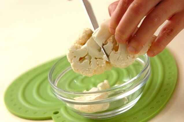 カリフラワーのミルクスープの作り方の手順1