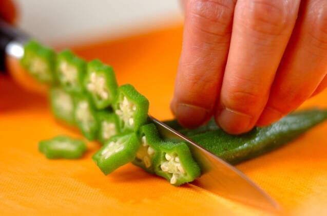 オクラ納豆の作り方の手順2