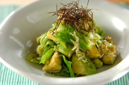 春キャベツとアボカドのナムル