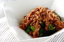 ブロッコリーの肉みそあんかけ