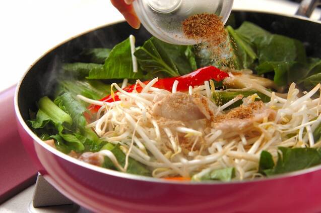 野菜炒めの作り方の手順5