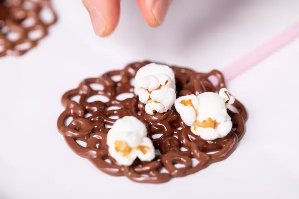 【初級】レースポップチョコの作り方3