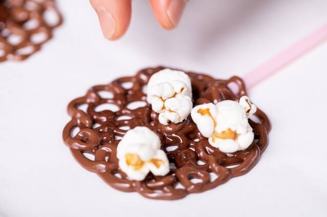 【初級】レースポップチョコの作り方の手順4