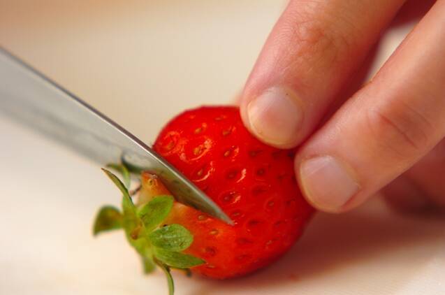 イチゴシェイクの作り方の手順1