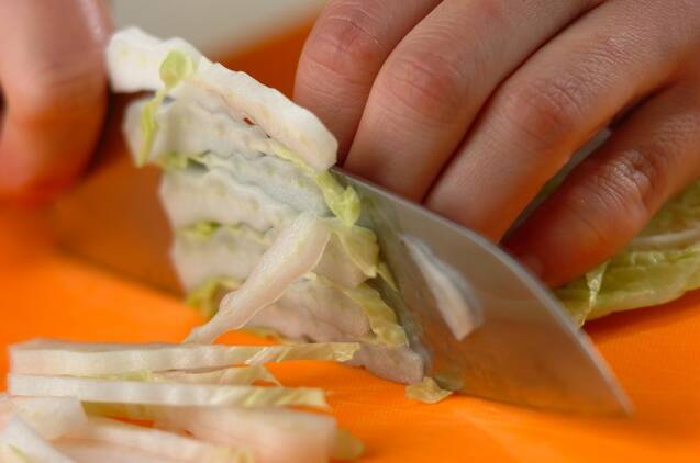 白菜のお好み焼きの作り方の手順1