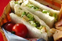 卵とブロッコリーのサンド