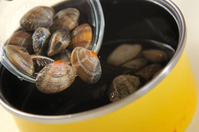 アサリのシンプルお吸い物の作り方の手順3