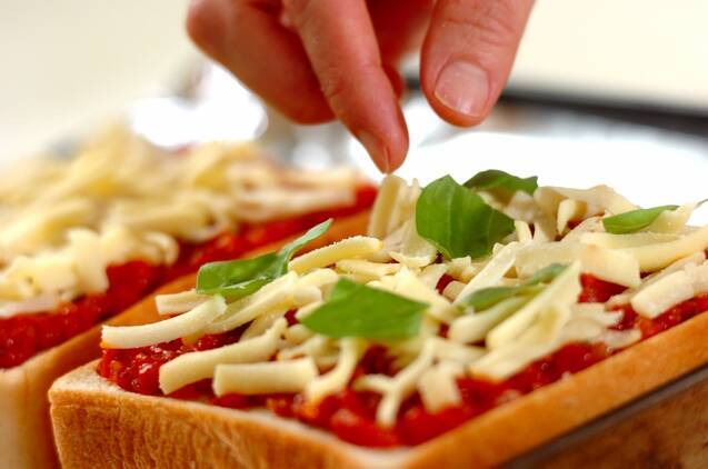 ピザトーストの作り方の手順3