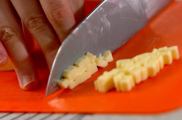 ベーコンチーズのスコーンの作り方の手順1