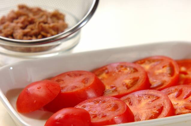 トマトとツナのチーズ焼きの作り方の手順1