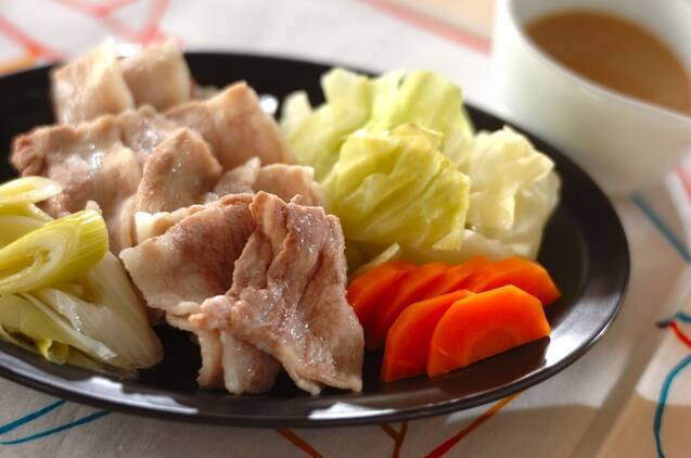 豚肉と野菜蒸し