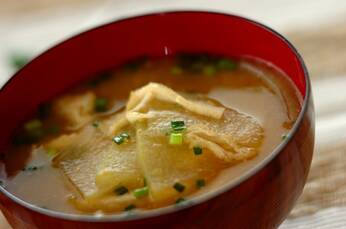 とろとろ冬瓜と油揚げのみそ汁