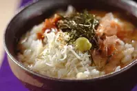 シラスと梅干しのお茶漬け風