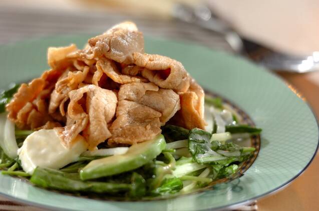 アボカドとチーズ入りの冷しゃぶサラダ