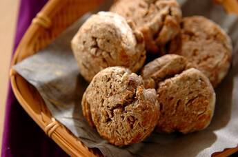 ゆで小豆ときな粉のスコーン