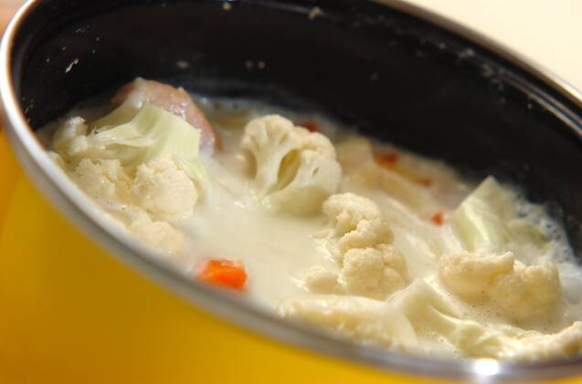 カリフラワーのシチューの作り方の手順4