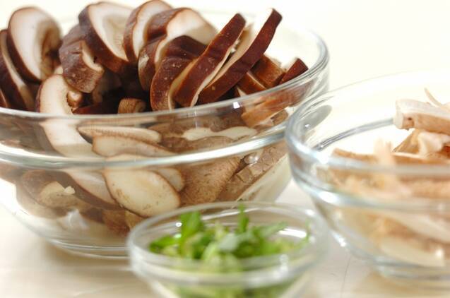 シイタケのバターしょうゆソテーの作り方の手順1