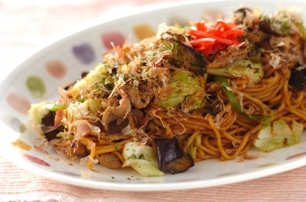 フライパンでつくるソース焼きそば 野菜たっぷり by保田 美幸さん