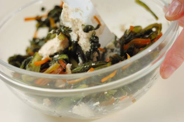 春菊とニンジンの白和えの作り方の手順4