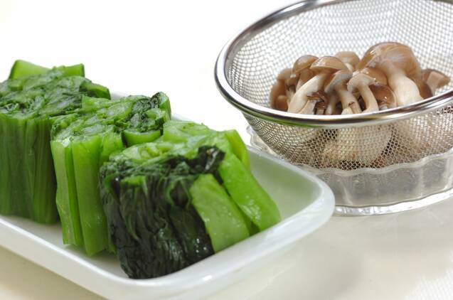 小松菜の天かす和えの作り方の手順1