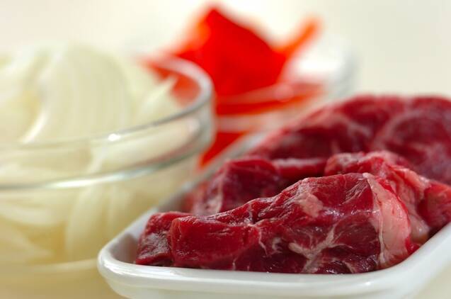 コトコト煮込んだトロトロ牛すね肉のシチューの作り方の手順1