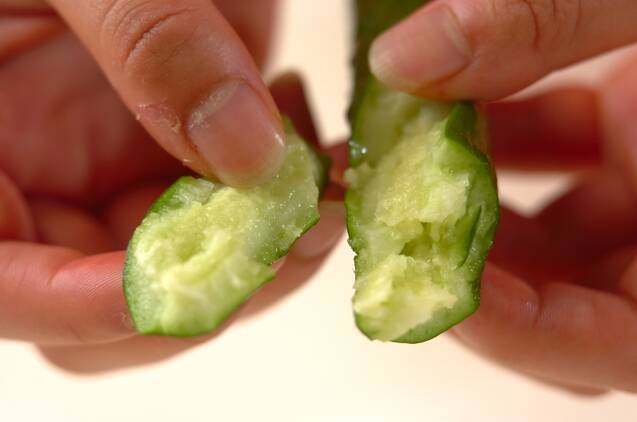 キュウリの梅みそ和えの作り方の手順2