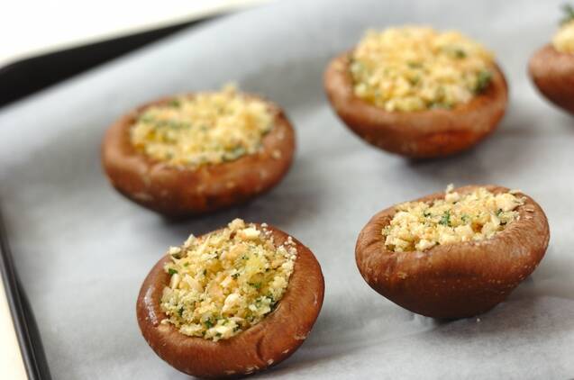シイタケのパン粉焼きの作り方の手順3
