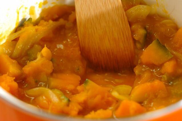 ミキサーなし！かぼちゃスープ なめらかで濃厚な味わいの作り方の手順3