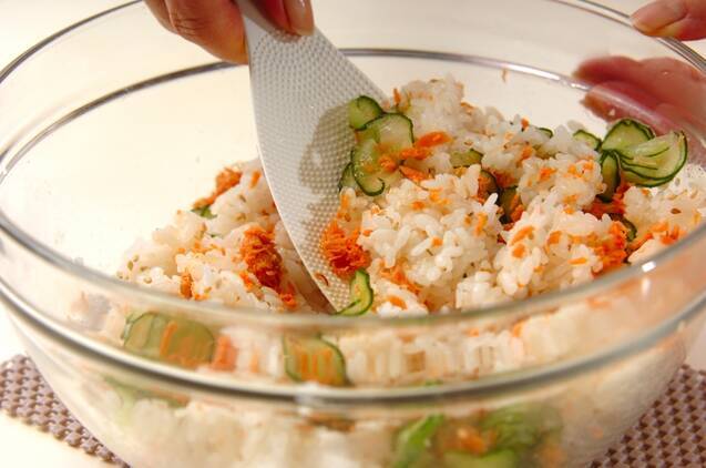 かんたんサケの混ぜ寿司の作り方の手順4