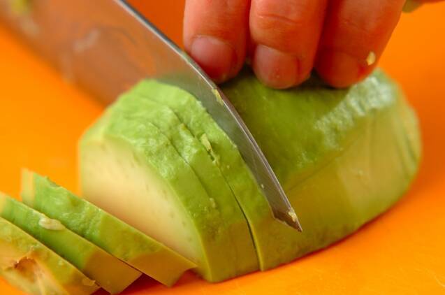 万能ダレがポイント！ 豚しゃぶとアボカドのねぎ塩だれ by 保田 美幸さんの作り方の手順4