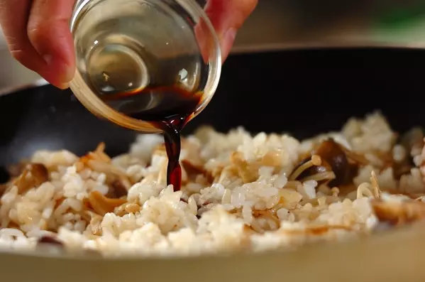 キノコのチャーハンの作り方3