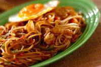 目玉焼きのせ焼きそば