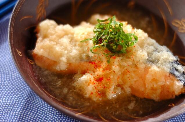 鮭のおろし煮と大葉