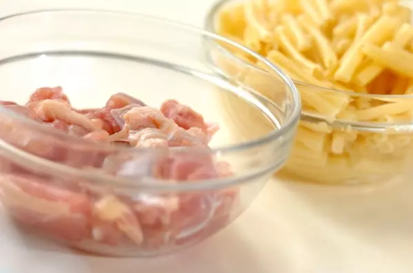 失敗しない！基本のマカロニグラタンの下準備1