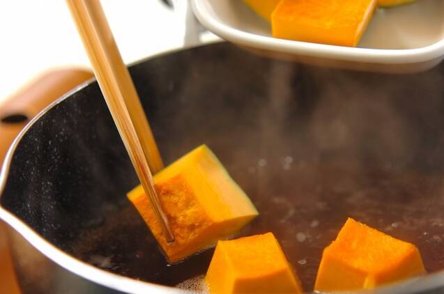 カボチャと厚揚げの簡単煮の作り方の手順2