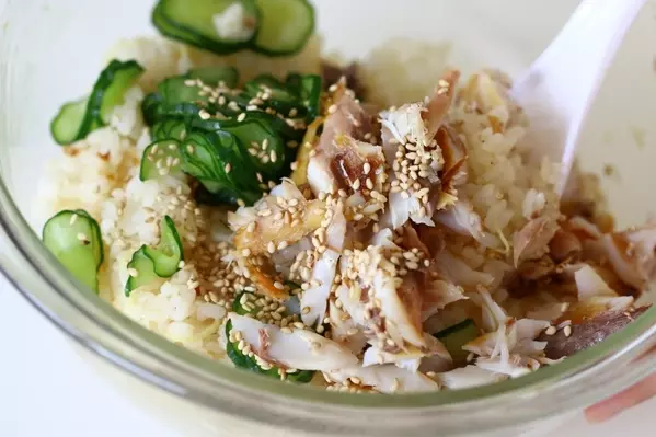 アジの干物で作る冷や汁風混ぜごはんの作り方2