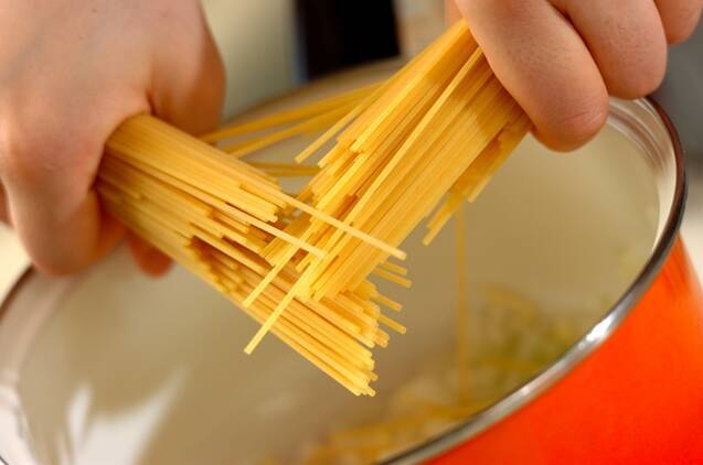 ツナとトマトソースのワンポットパスタの作り方の手順3