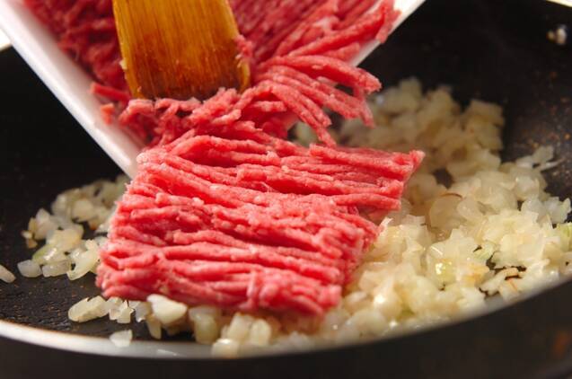 カボチャとひき肉のタコライス風の作り方の手順2