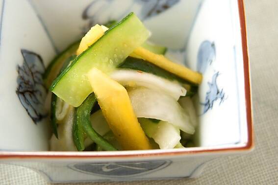 大根とキュウリの柿酢