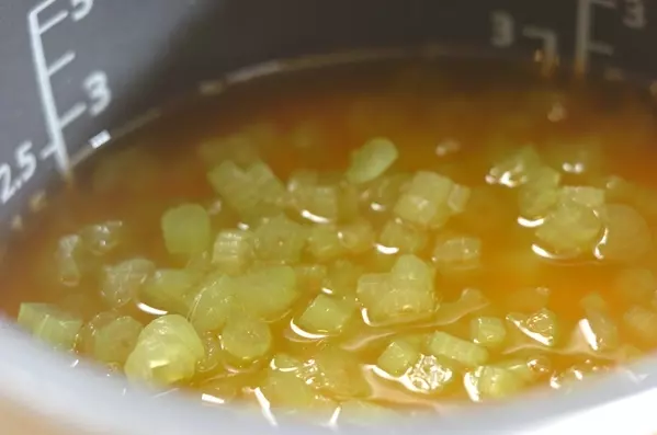 ホタルイカとフキの炊き込みご飯の作り方2