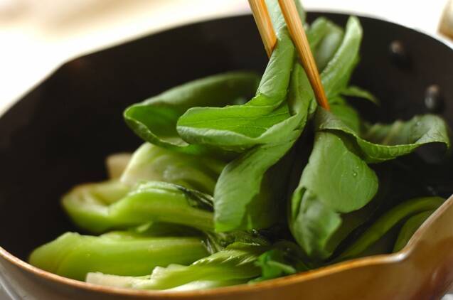 チンゲンサイとアサリの蒸し煮の作り方の手順3