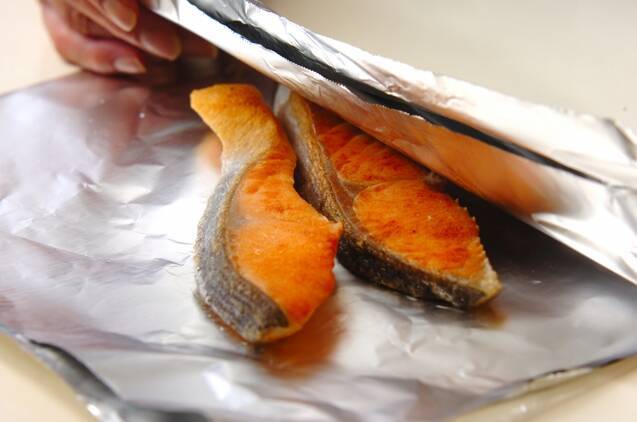 鮭のソテーキノコソースの作り方の手順3